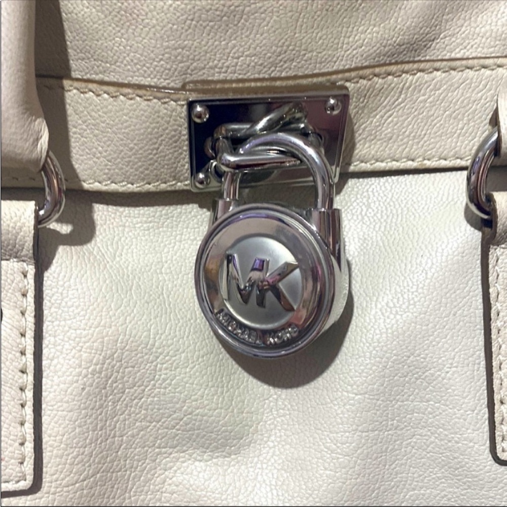 👜 Michael Kors Medium Hamilton Bag 👜 - Picture 3 of 9